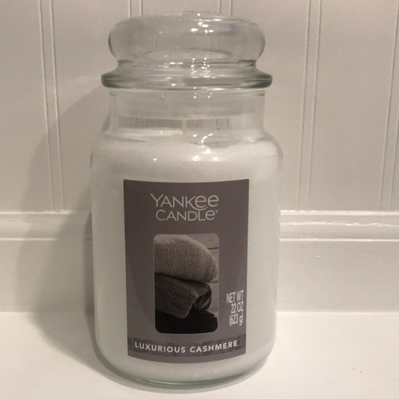 Yankee Candle ‘Luxurious Cashmere’ candle 🕯